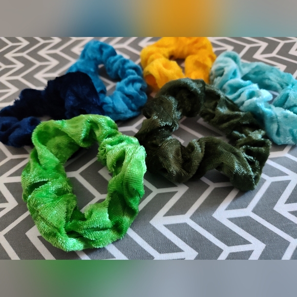 Colorful Kids Scrunchie Set - Picture 3 of 3
